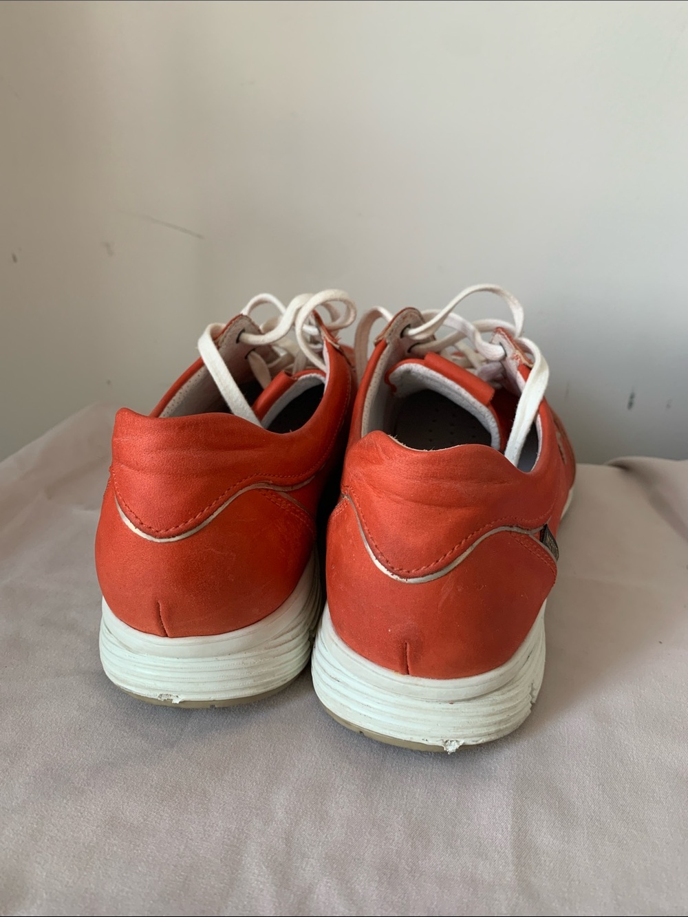 Mephisto Women’s Orange Leather Lace-Up Sneakers - Picture 4 of 9